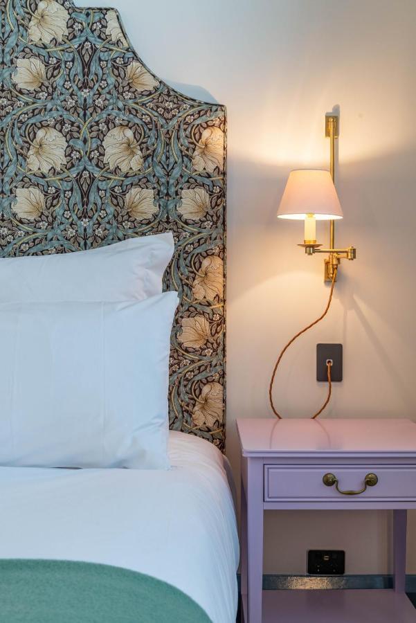 The Observatory Hotel Christchurch Exterior photo A wall light