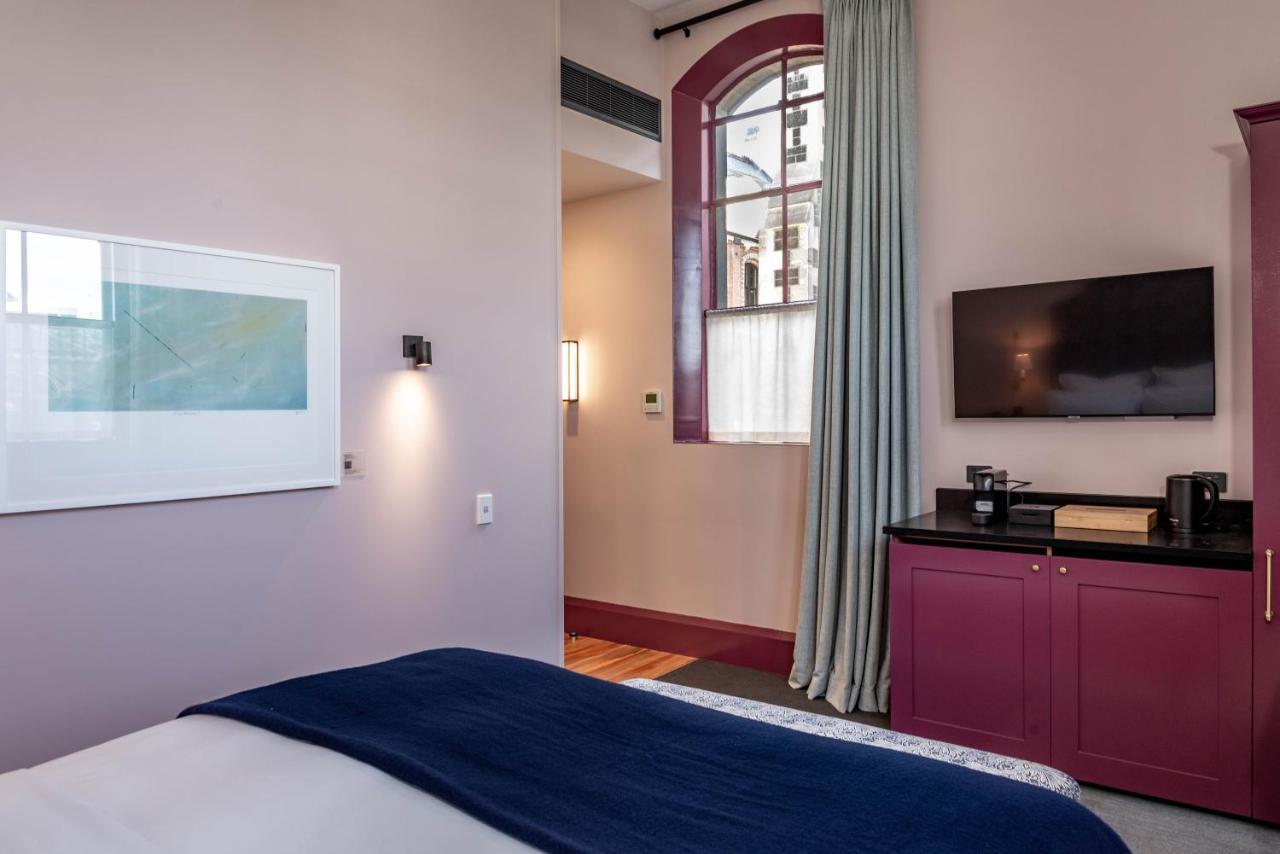 The Observatory Hotel Christchurch Exterior photo A room at the hotel