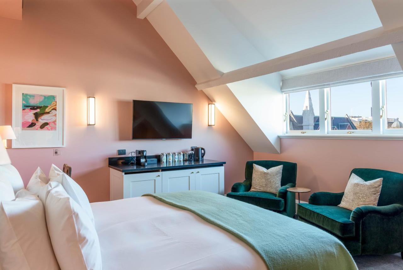 The Observatory Hotel Christchurch Exterior photo A bedroom at The Ivy Collection